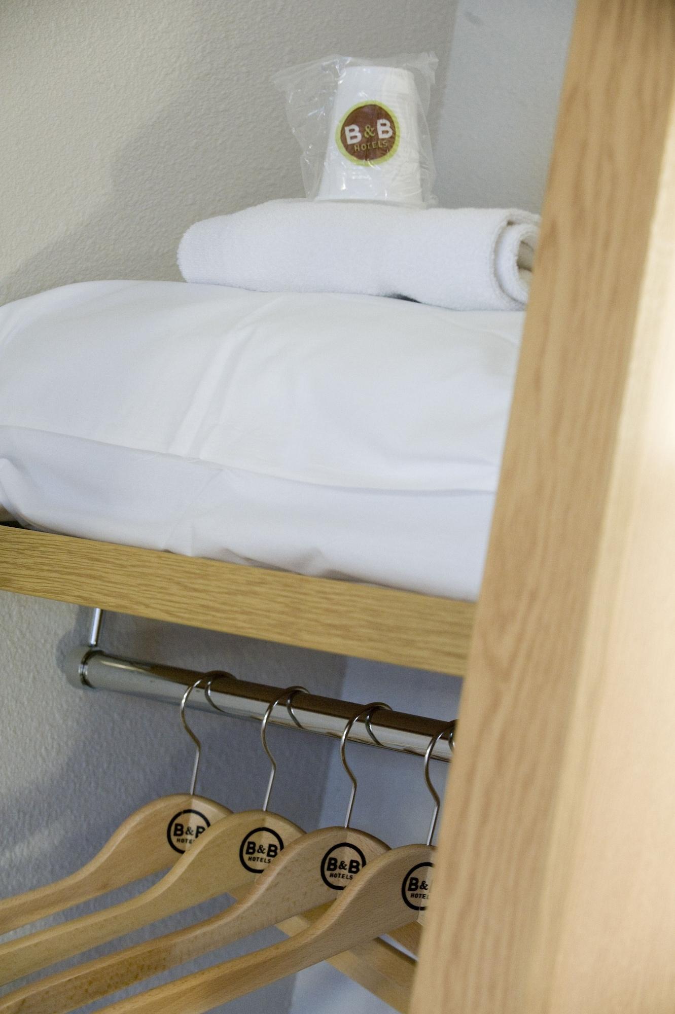 B&B Hotel Paris Porte Des Lilas Екстериор снимка
