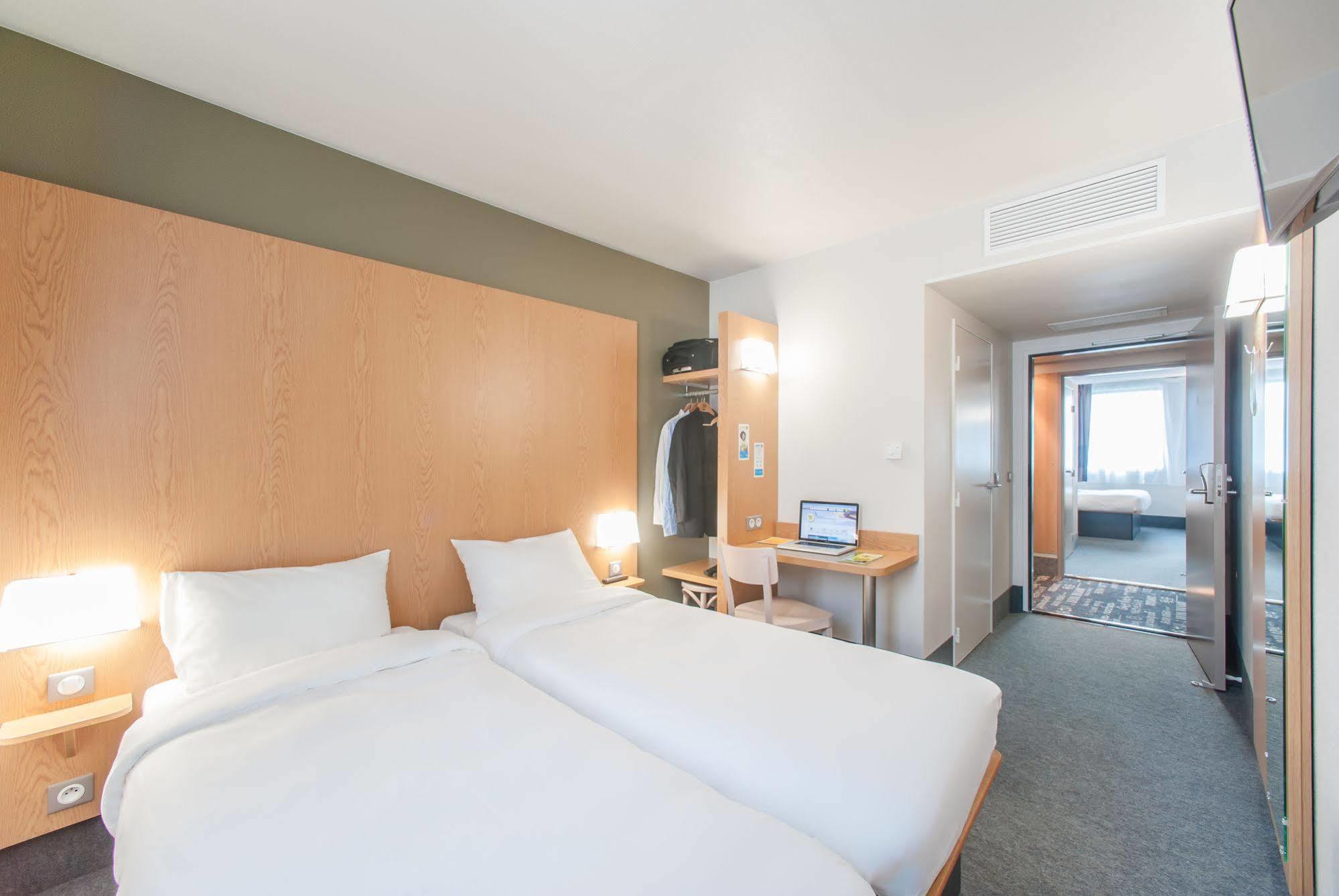 B&B Hotel Paris Porte Des Lilas Екстериор снимка
